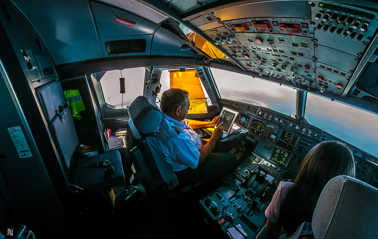 Airline Pilot Took Stunning Photos_12
