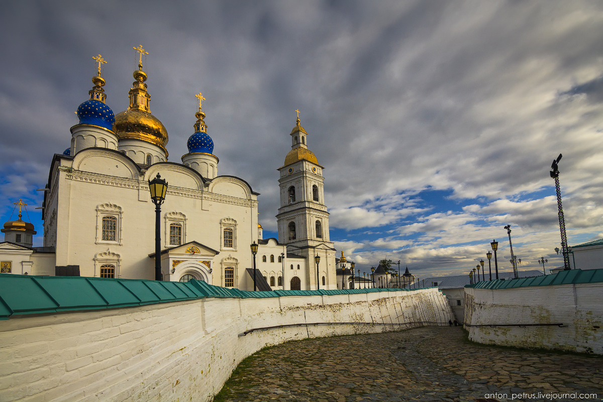 Софийско Успенский собор в Тобольске зимой