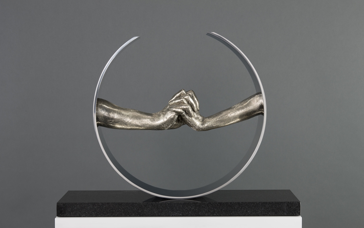 The Amazing Sculptures of Lorenzo Quinn 06