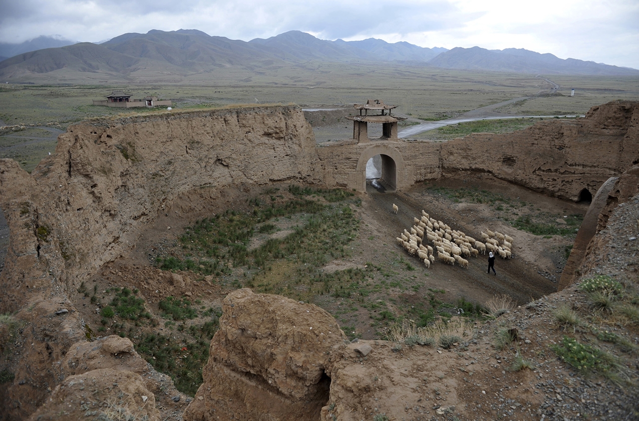 The Dramatic Landscape of China's Gansu Province 21