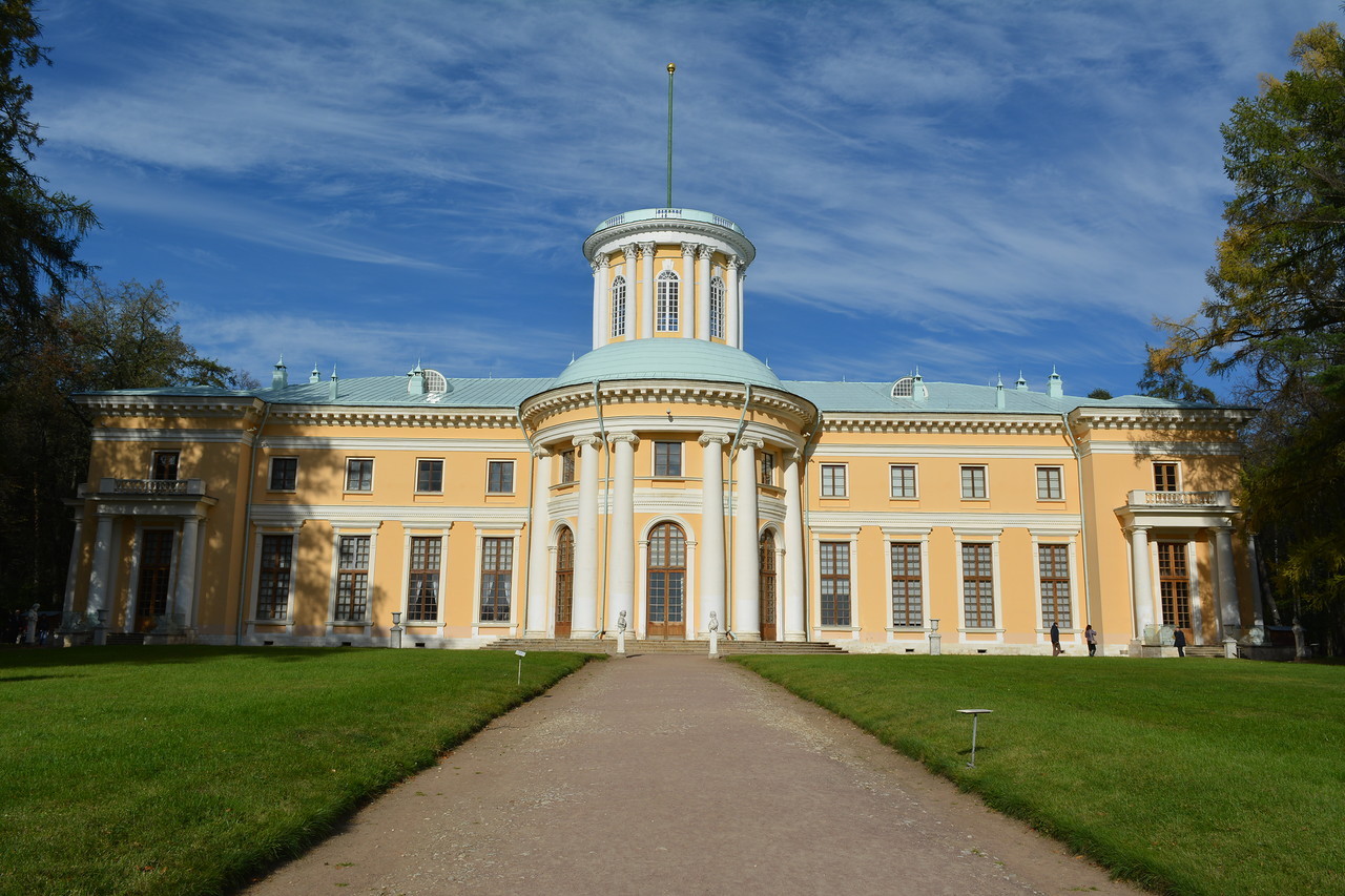 The Museum-estate Arkhangelsk 20