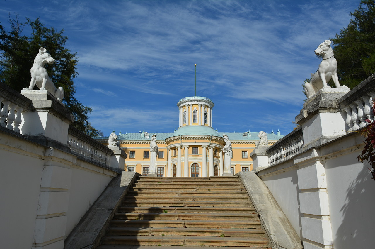 The Museum-estate Arkhangelsk 21