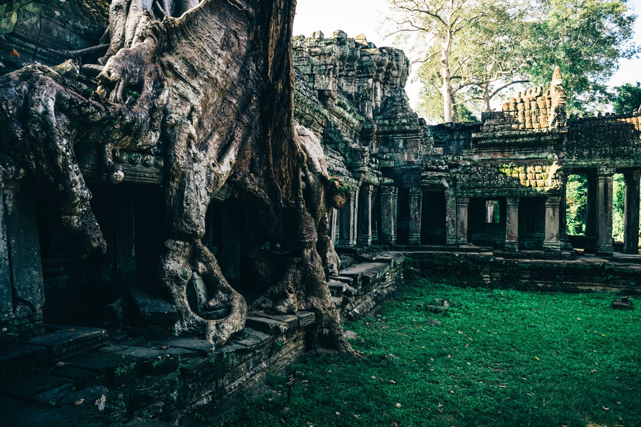 the-temples-of-angkor 01