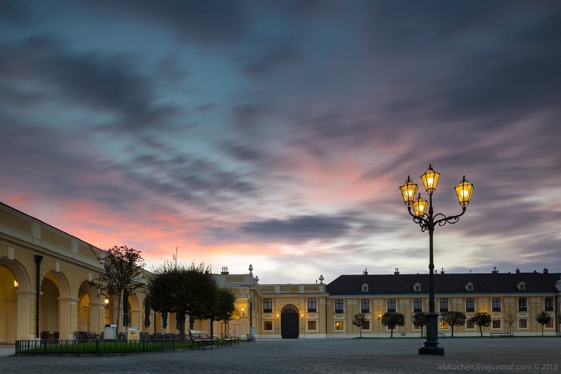 Dawn at schönbrunn Palace 06