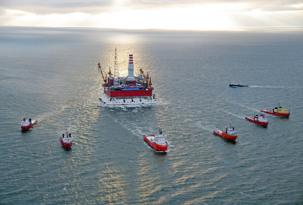 How extract oil in the Arctic on the Prirazlomnaya platform 10