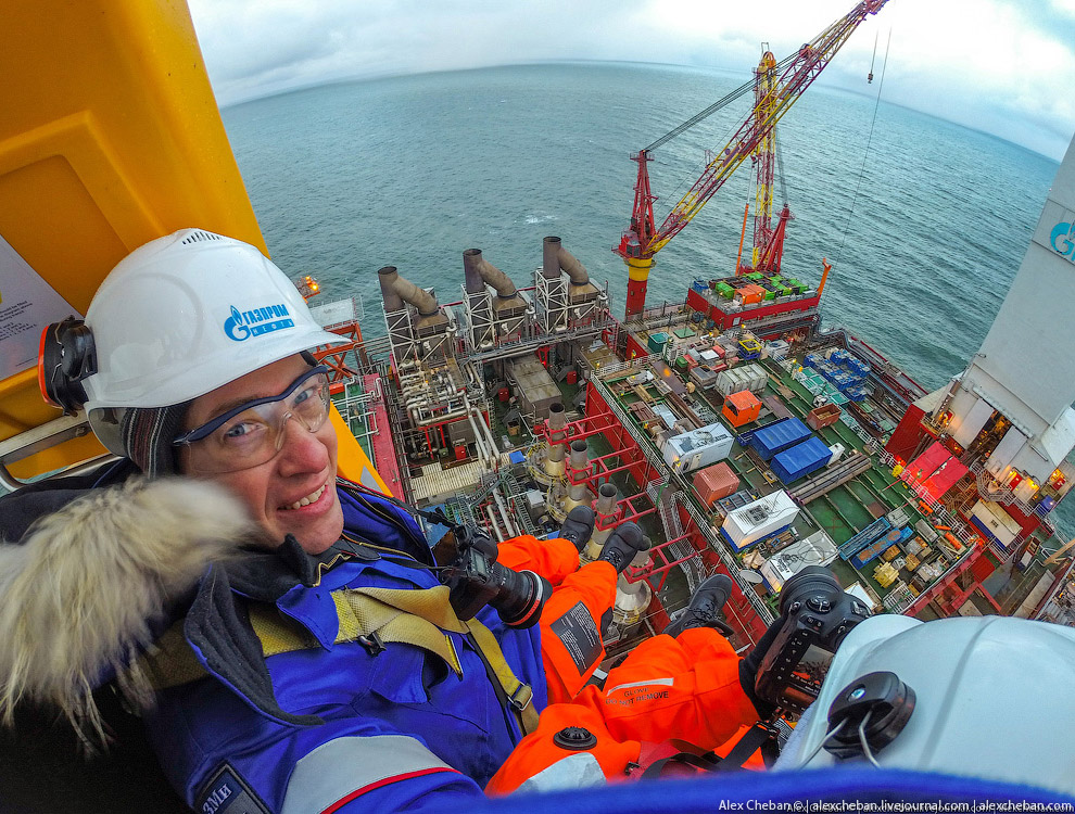 How extract oil in the Arctic on the Prirazlomnaya platform 28