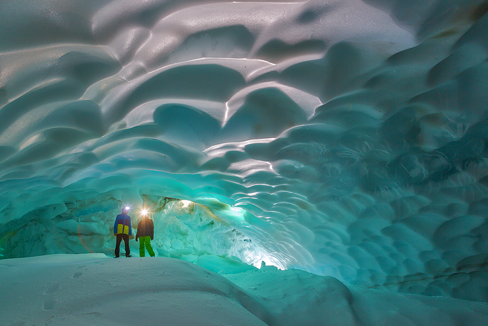 Pristine Kamchatka snow caves 01