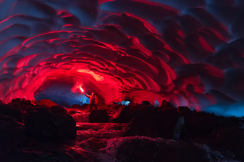 Pristine Kamchatka snow caves 08