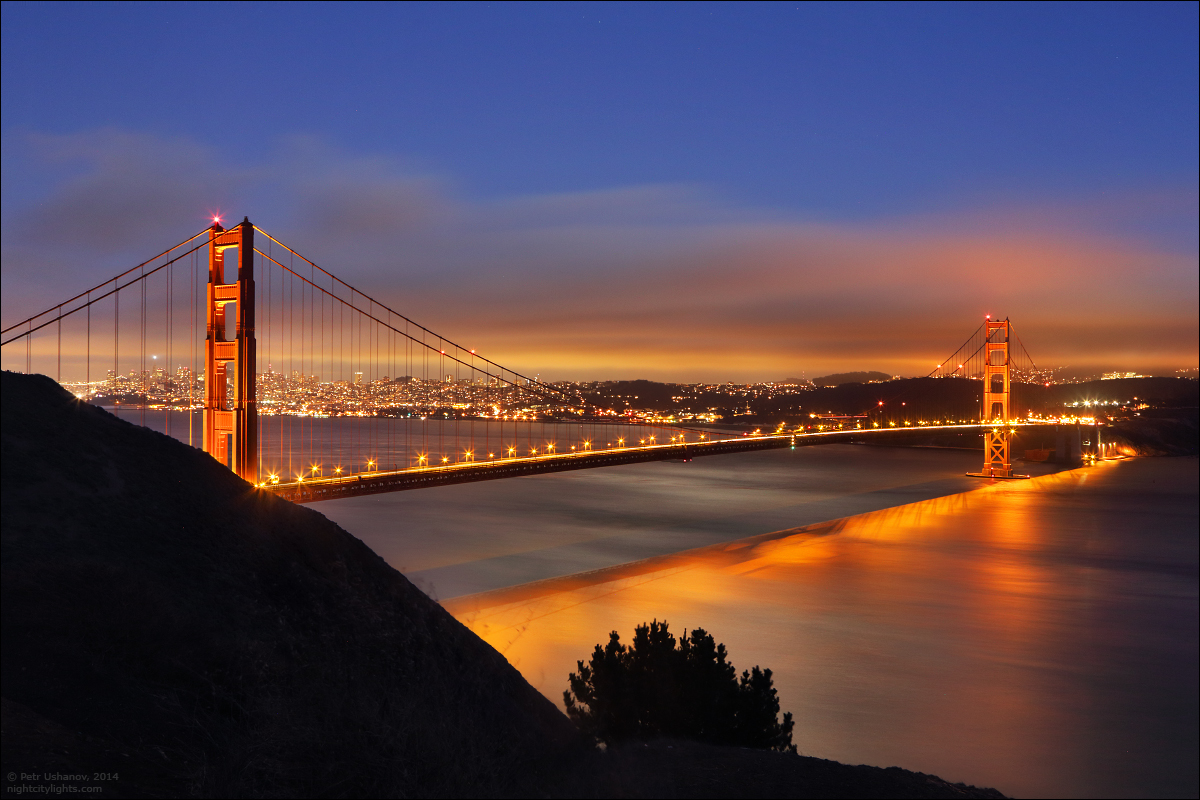 San Francisco is a City of bridges and fog 001