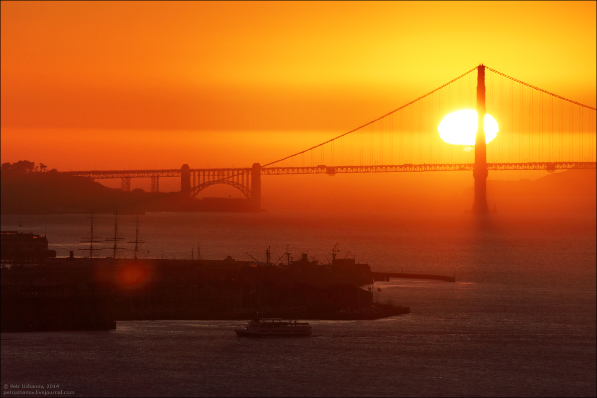 San Francisco is a City of bridges and fog 005
