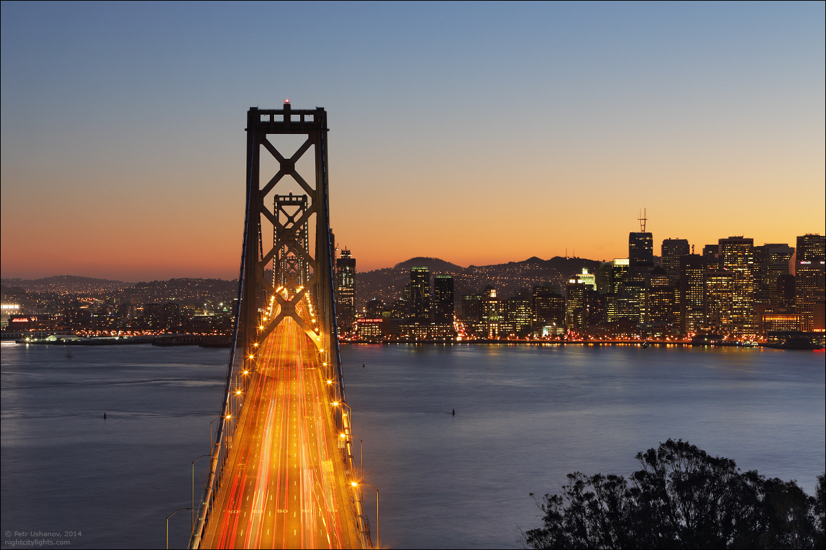 San Francisco is a City of bridges and fog 007