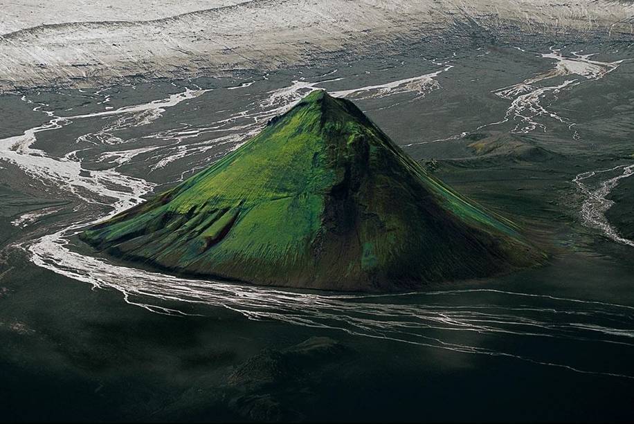 The world from above in the photos of Yann Arthus Bertrand 16