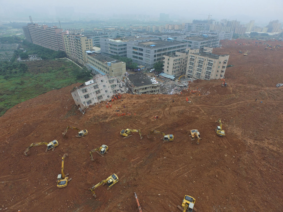 A Massive Landslide of Mud Shenzhen, China 10
