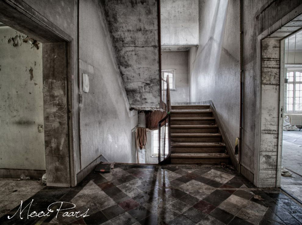 Abandoned psychiatric hospital in Belgium 06