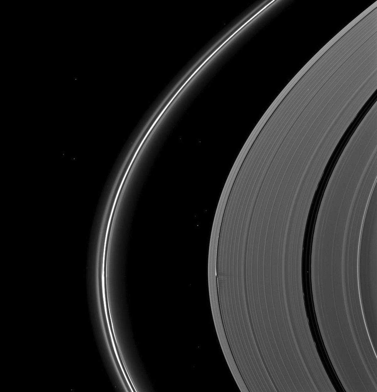 Amazing photos of majestic Saturn 16