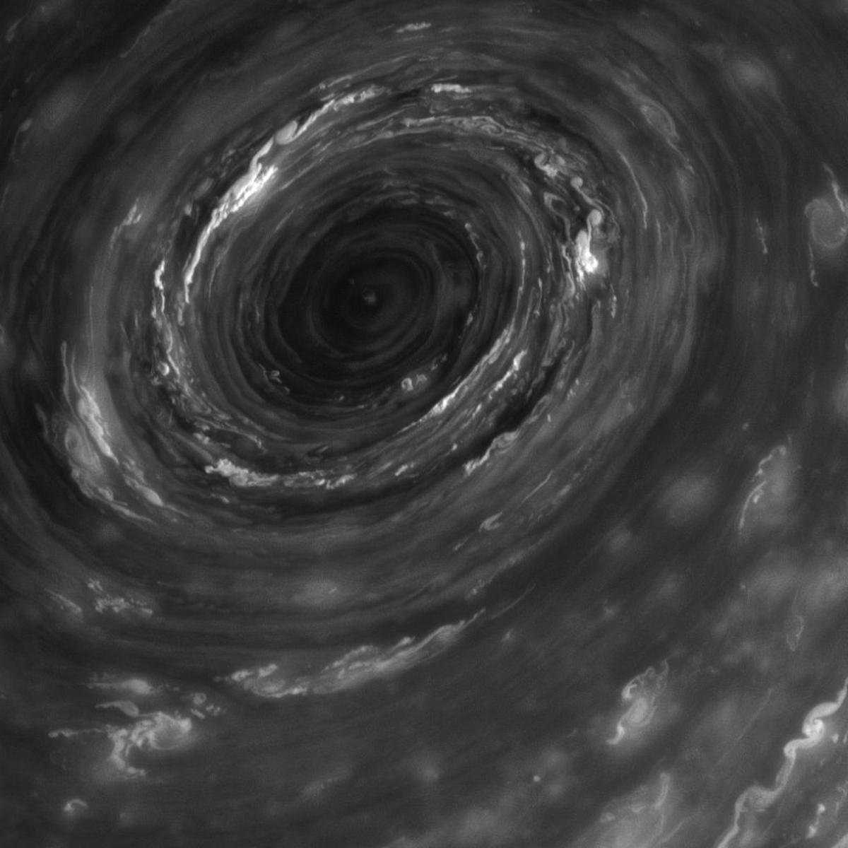 Amazing photos of majestic Saturn 21
