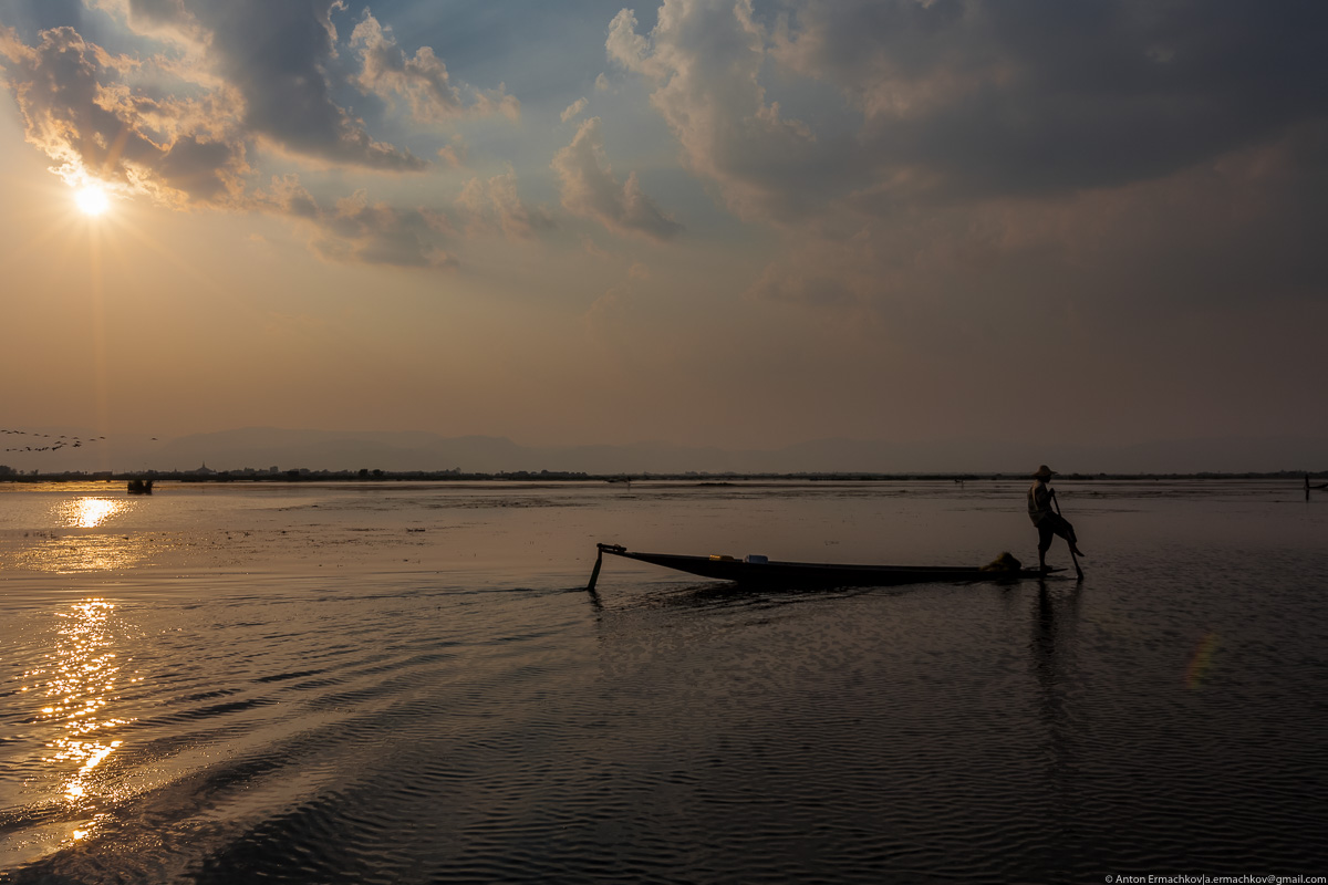 Burma. The fishermen of Inle lake 09