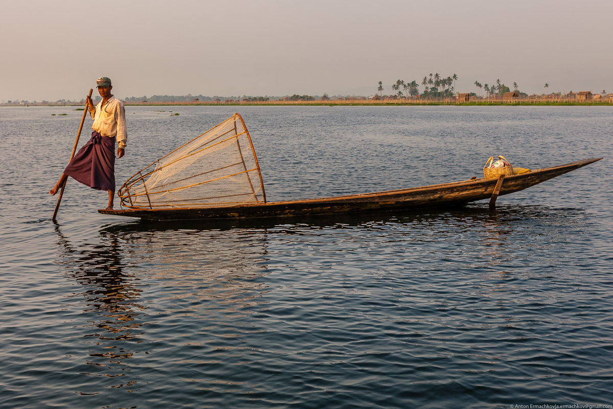 Burma. The fishermen of Inle lake 14