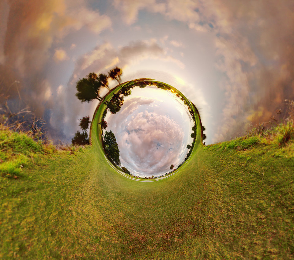 Circular panoramas by Randy Scott Slavin that fascinate 08