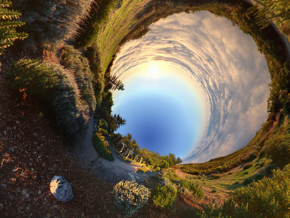 Circular panoramas by Randy Scott Slavin that fascinate 15