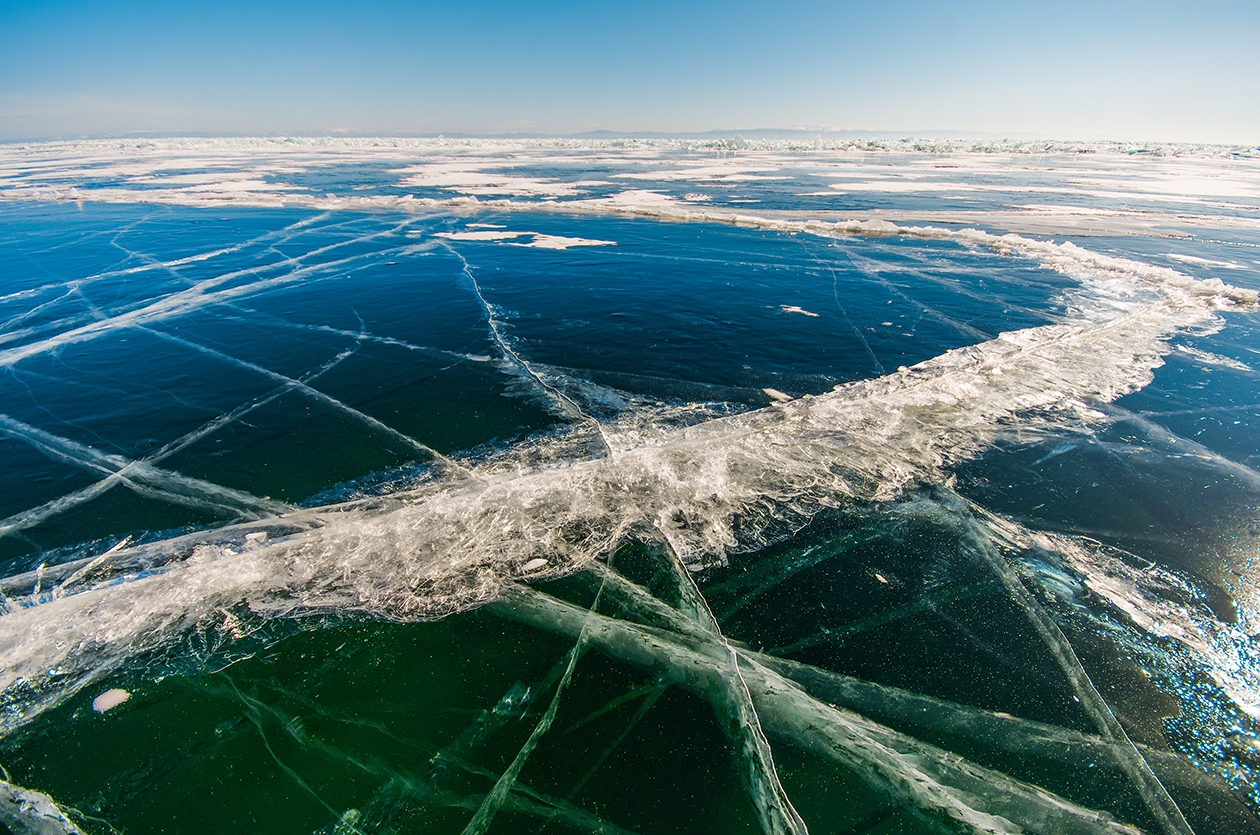 Icy wonders of lake Baikal 04