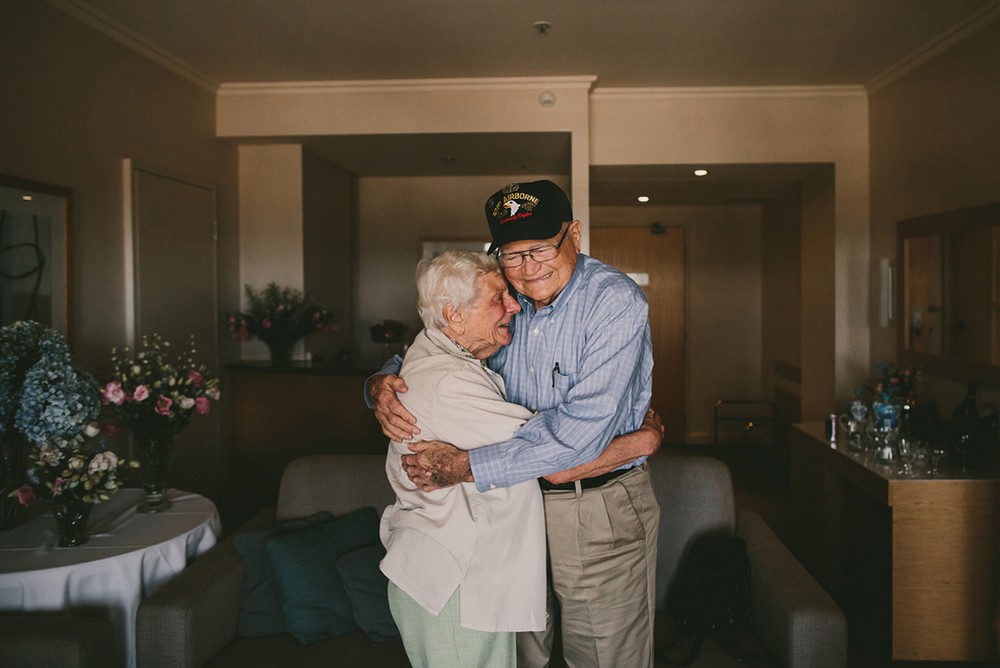 Touching story. Meet 70 years later 01