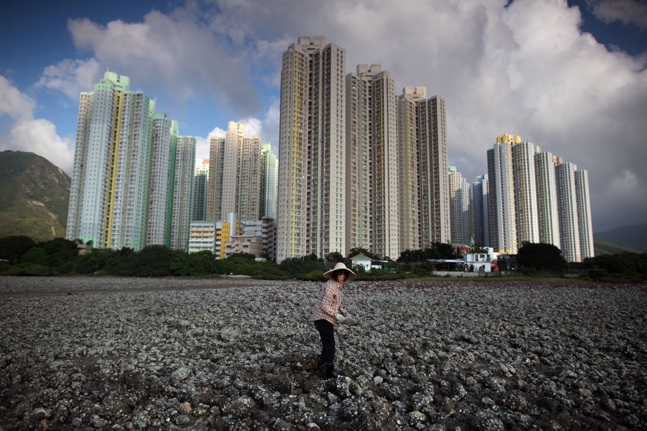 The Dizzying Cityscape of Hong Kong 05