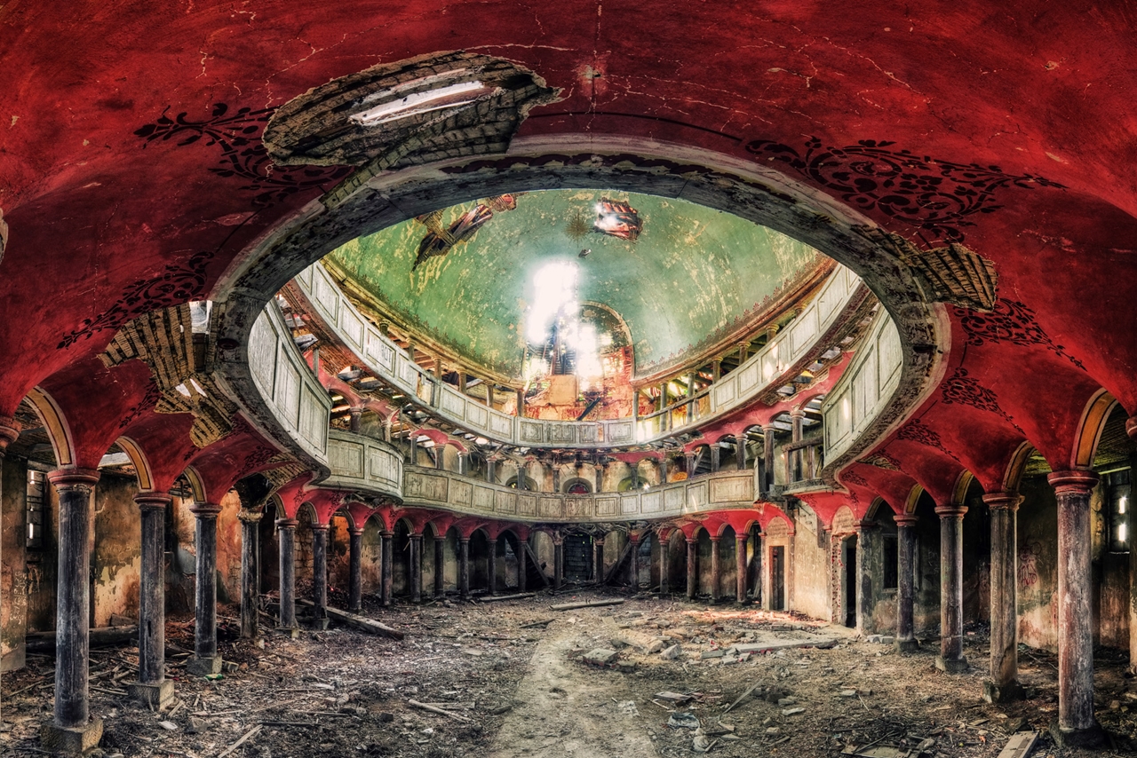 The abstract beauty of abandoned spaces in the works of Matthias Hacker 22