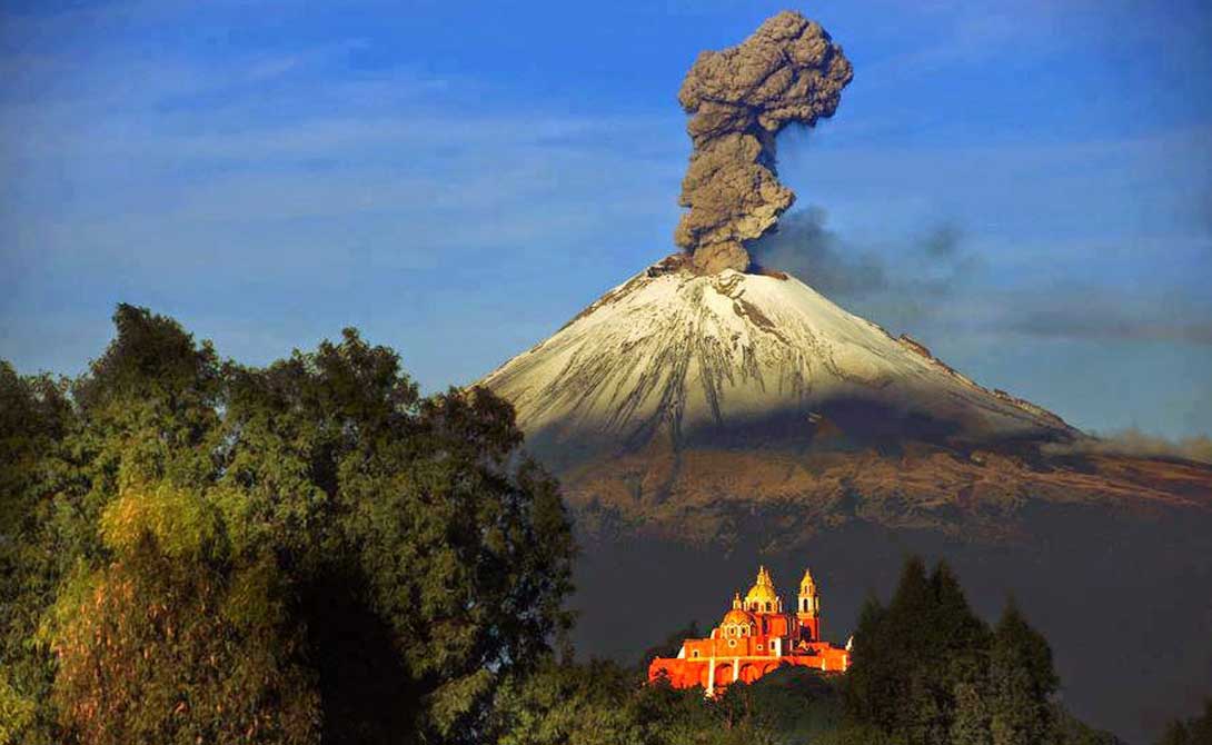 A dangerous volcano that can awaken at any time 05