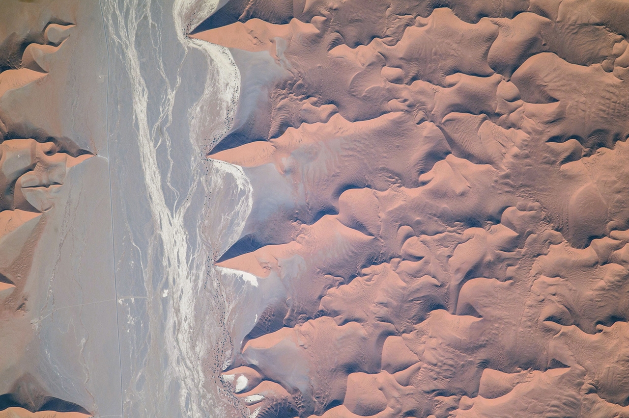 Photos from the ISS 24