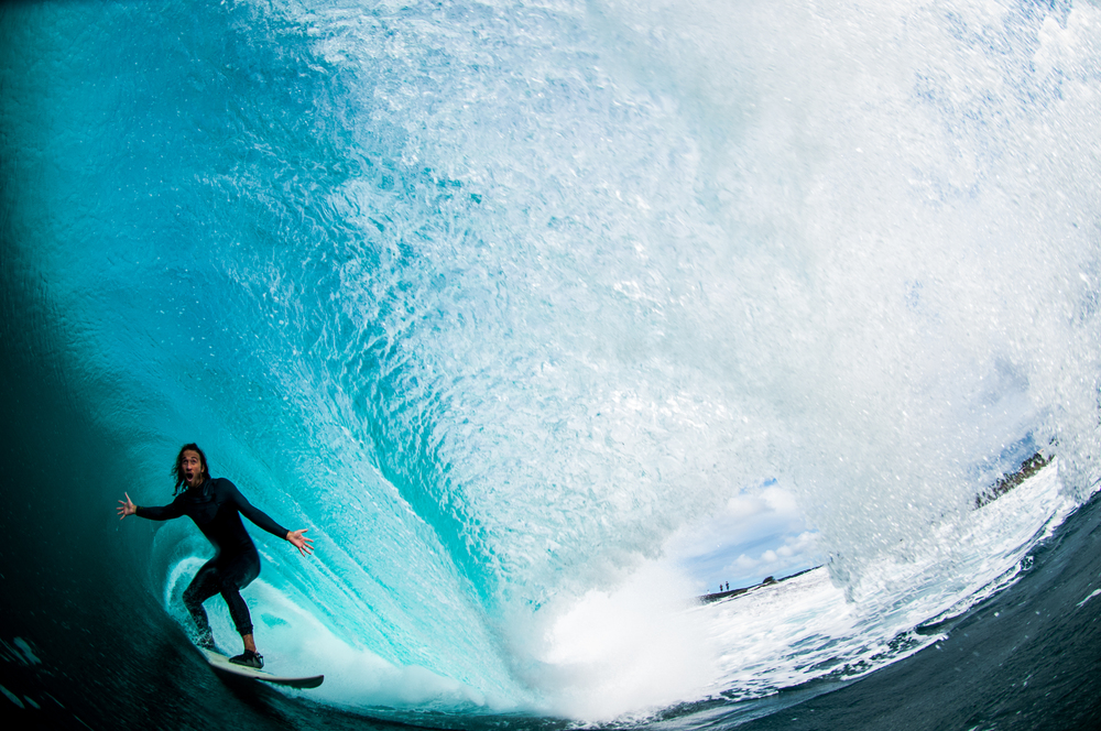 Surfer-photographer Leroy Bellet and his impressive shots 11