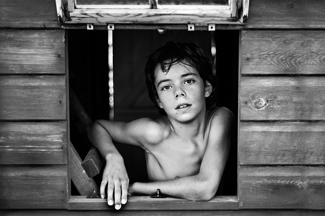 contest-winners-black-and-white-childrens-photography-bw-child-photography-2016_03