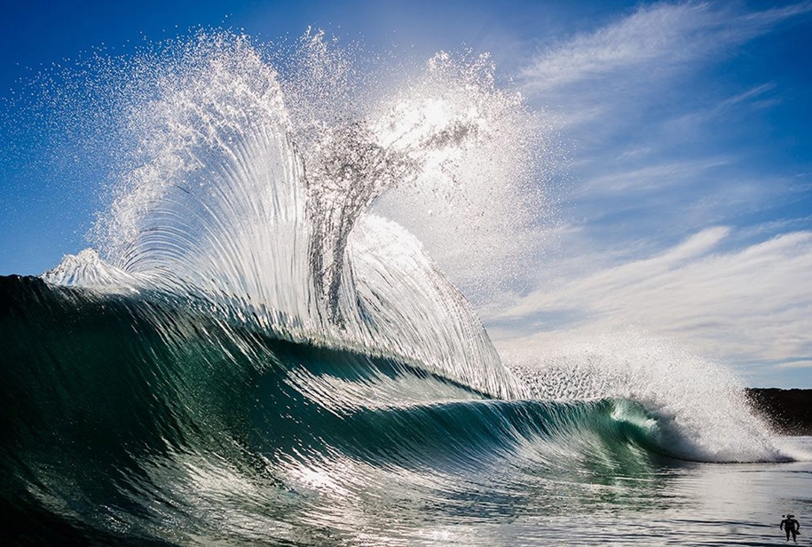 the-waves-of-the-ocean-in-stunning-photographs-by-matt-burgess-01
