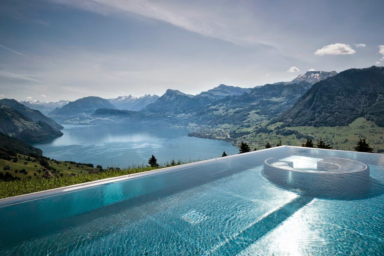 amazing-views-from-the-pool-called-stairway-to-heaven-00