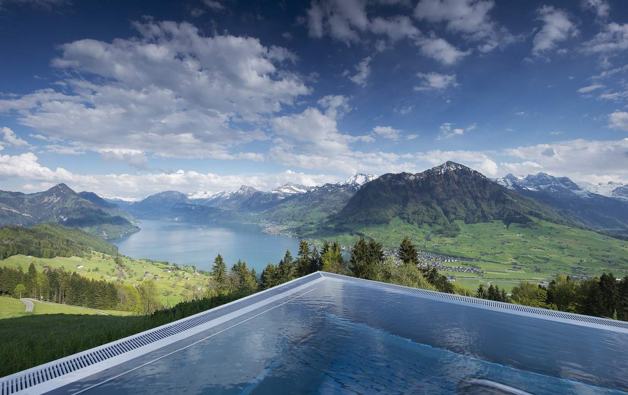 amazing-views-from-the-pool-called-stairway-to-heaven-02