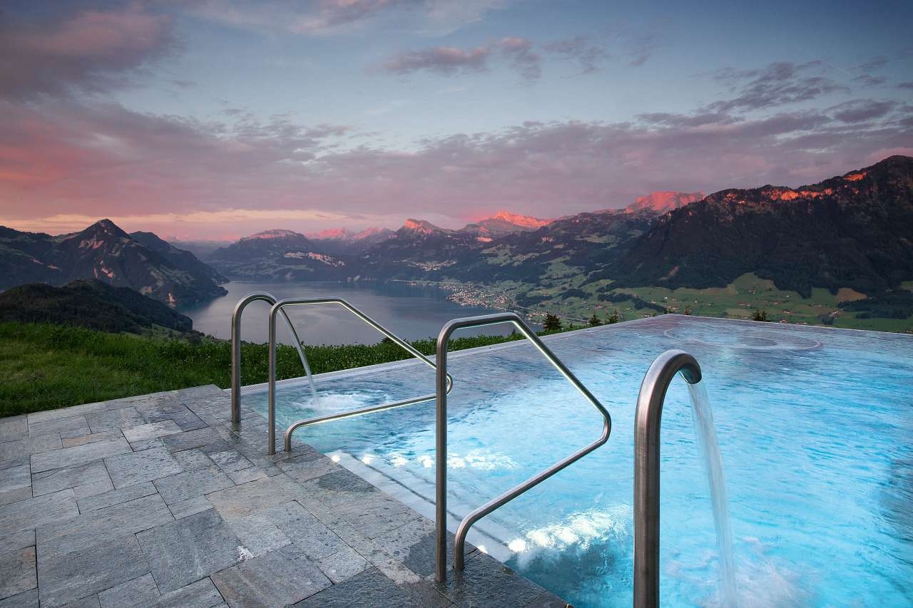 amazing-views-from-the-pool-called-stairway-to-heaven-12