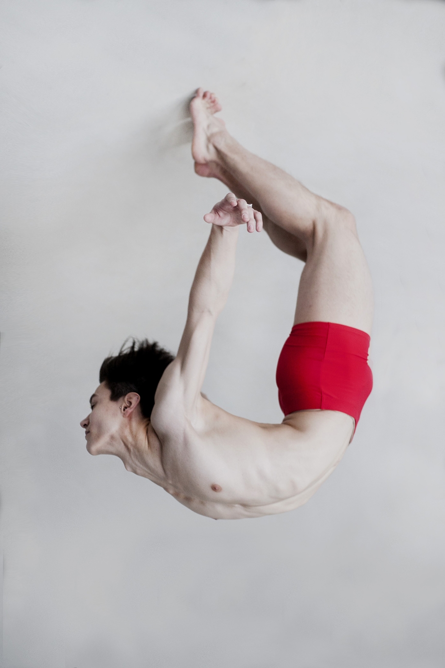 behind-the-scenes-of-the-russian-ballet-photos-ballerina-dariani-volkova-14