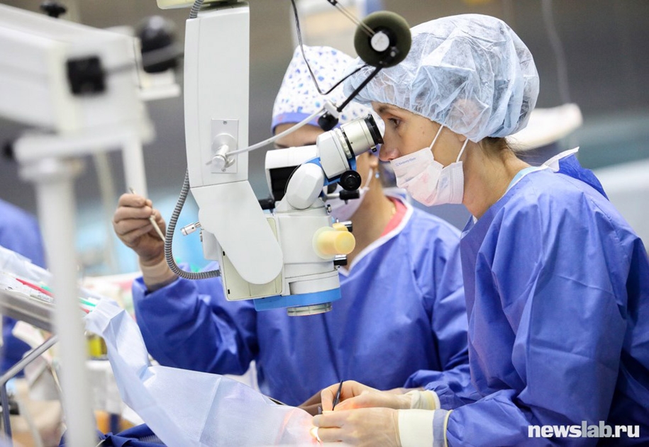excursion-in-the-complex-eye-microsurgery-08
