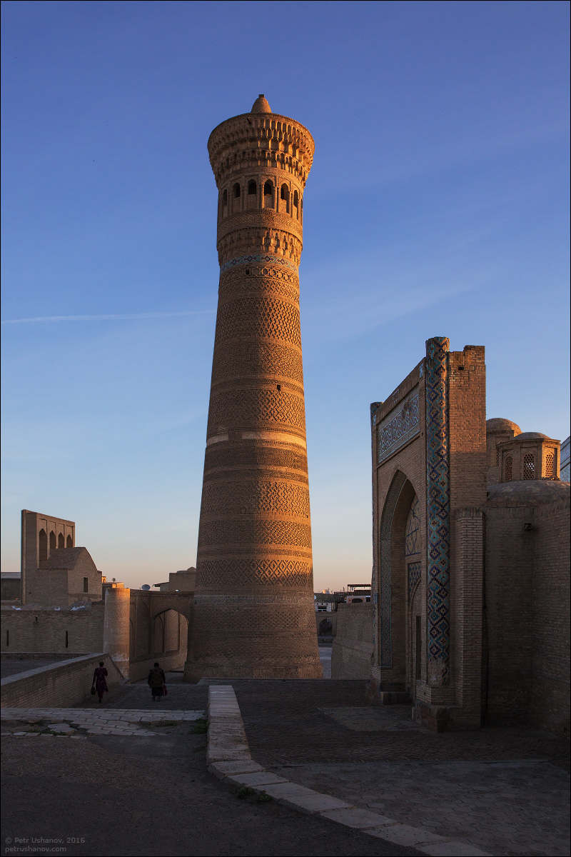 the-minaret-and-the-fortress-of-bukhara-05