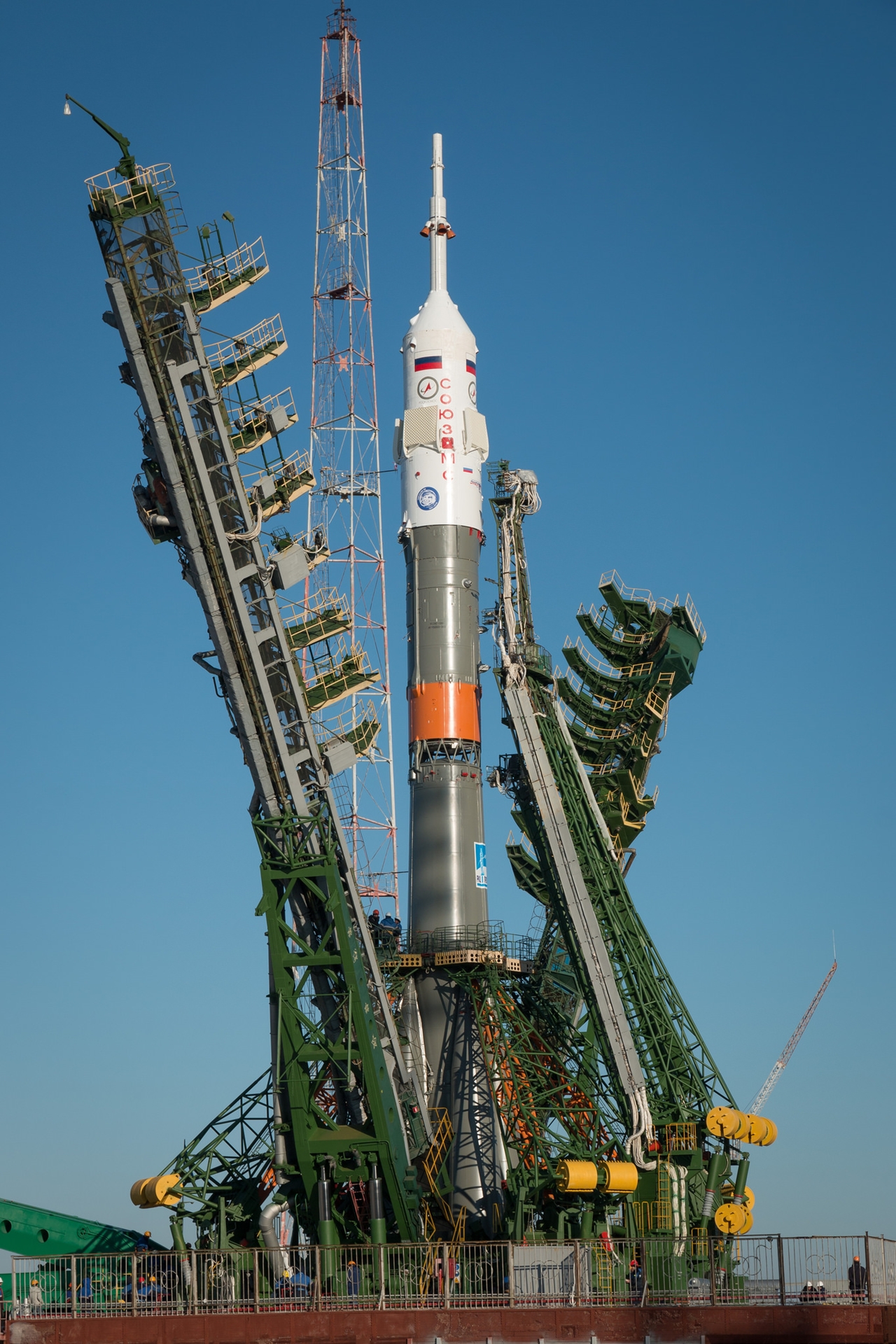 the-start-of-the-russian-spaceship-soyuz-ms-03-06