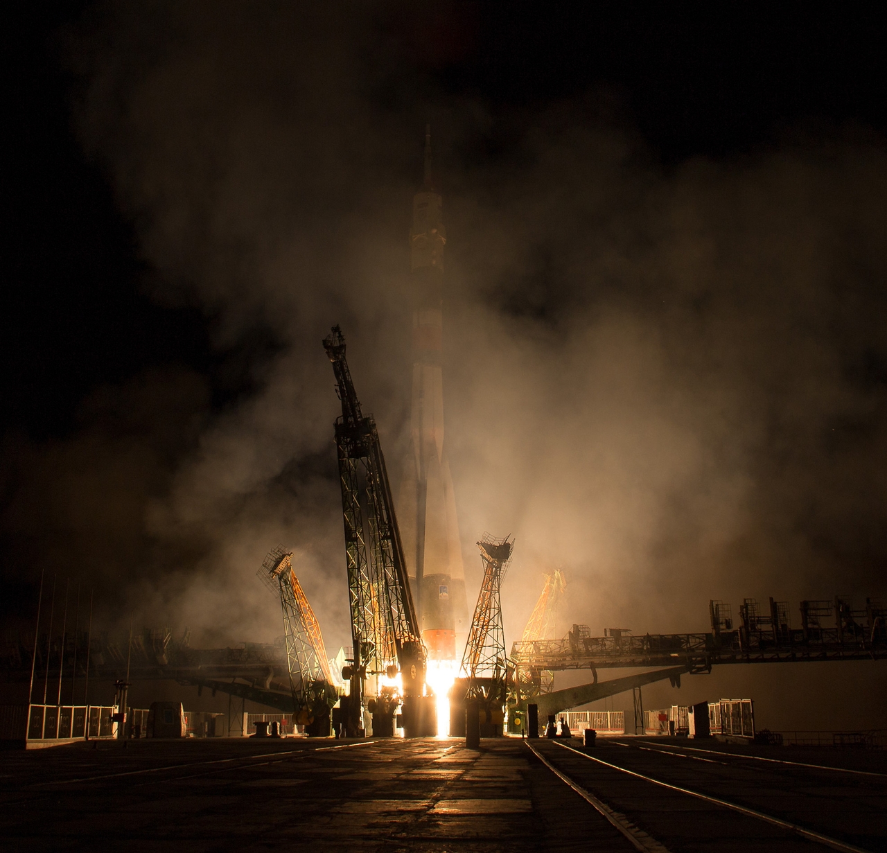 the-start-of-the-russian-spaceship-soyuz-ms-03-11
