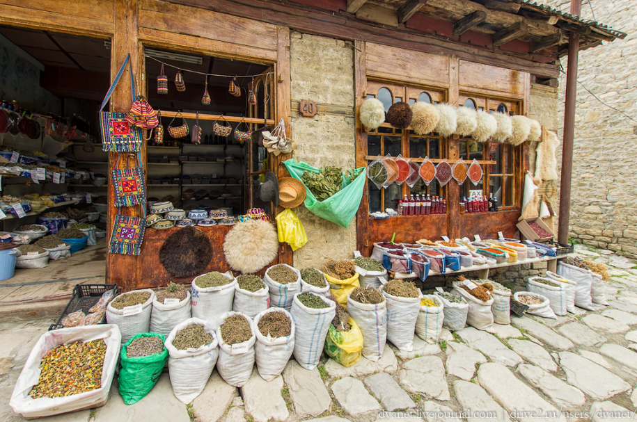 Азербайджанский Лагич, средневековый город ремесленников, еще не испорченный массовым туризмом