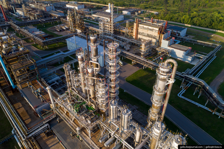 Тут делают бензин – нефтеперерабатывающий комплекс «Башнефти» в Уфе