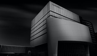 Черно-белая архитектура от фотографа Джина Миками