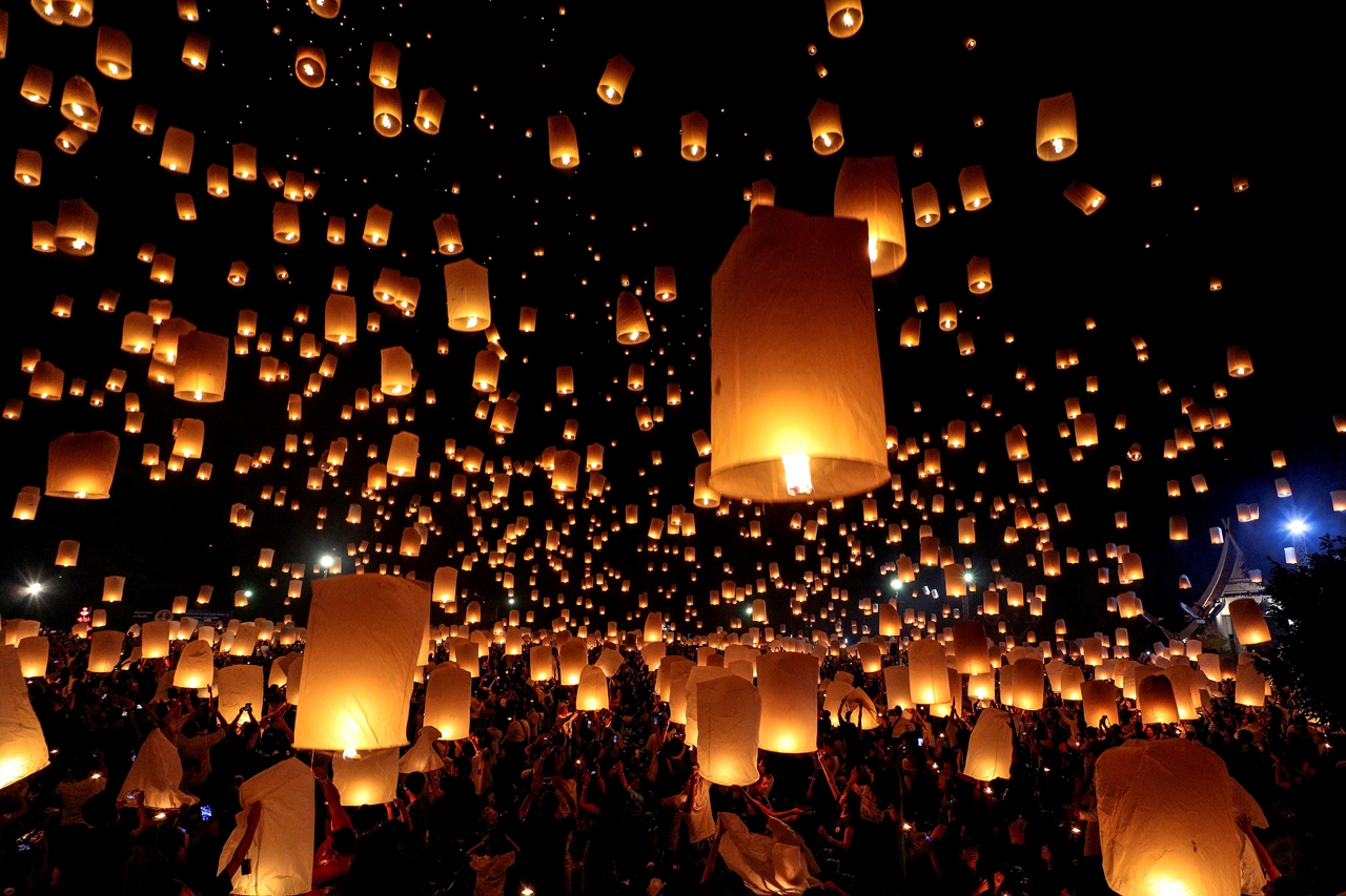 festival-of-sky-lanterns-in-thailand-06