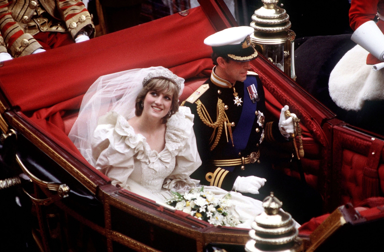 Обращение принцессы уэльской. Свадьба принца Чарльза и Дианы. Свадьба принцессы Дианы и принца Чарльза. Свадьба леди Дианы и принца Чарльза.