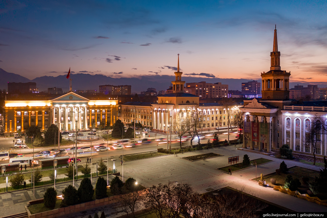 Бишкек с высоты — столица у подножья гор