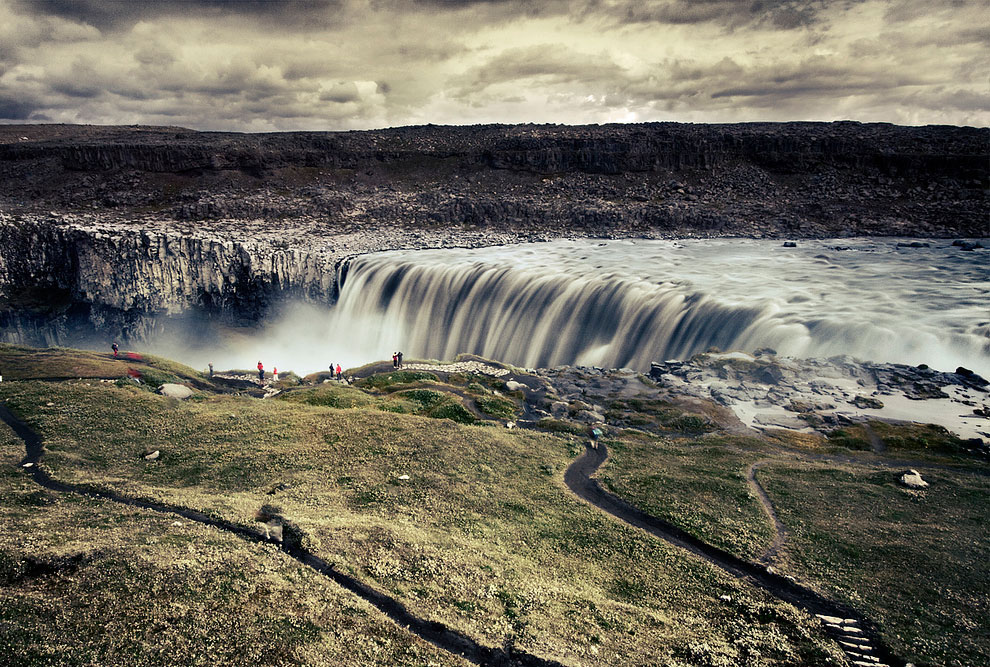 Могучие водопады. Деттифосс Исландия. Водопад Деттифосс. Водопад Деттифосс (Dettifoss),. Самый мощный в Европе водопад Деттифосс.