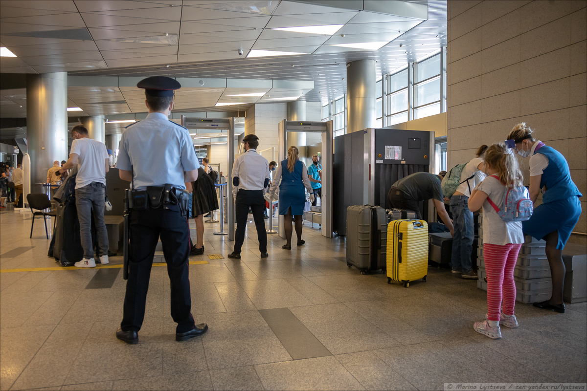 Как аэропорт Внуково встречает пассажиров после снятия режима самоизоляции
