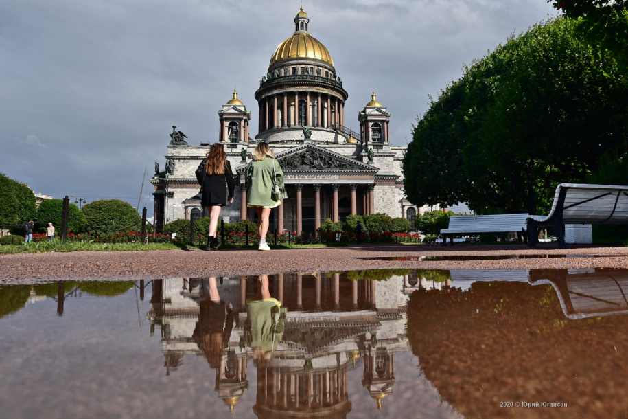 Петербург в отражениях